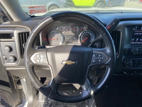 Used 2018 Chevrolet Silverado 1500 LT w/ Trailering Package image 12