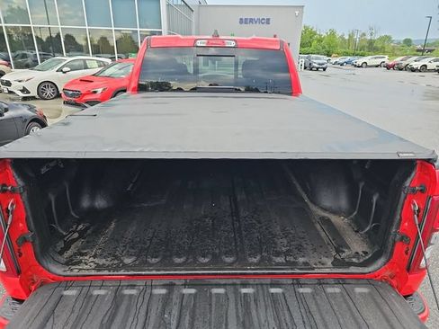 Used 2022 RAM 1500 Big Horn w/ Night Edition AWD/4WD image 18