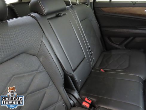 Used 2024 Volkswagen Atlas SE image 23