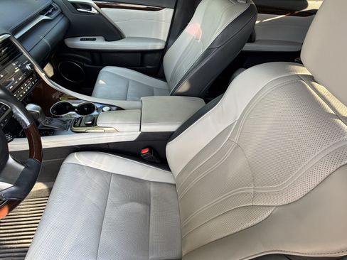 Used 2019 Lexus RX 350 AWD w/ Navigation Package image 16