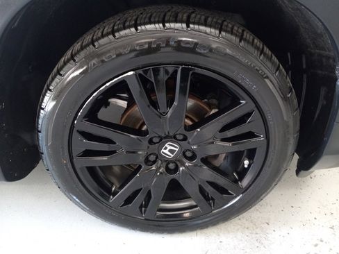 Used 2021 Honda Pilot Black Edition image 4