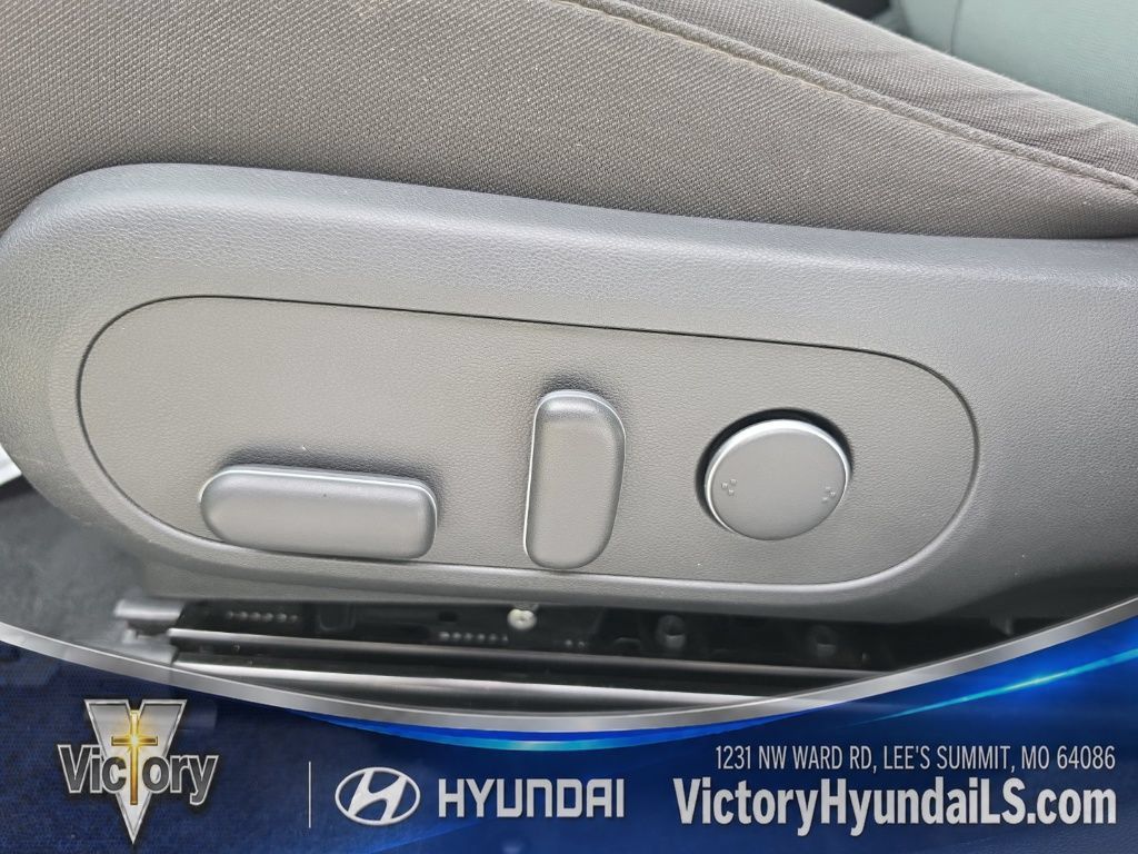 Used 2024 Hyundai Kona SEL AWD/4WD image 10