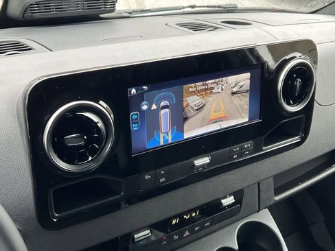 New 2025 Mercedes-Benz Sprinter 2500 image 23
