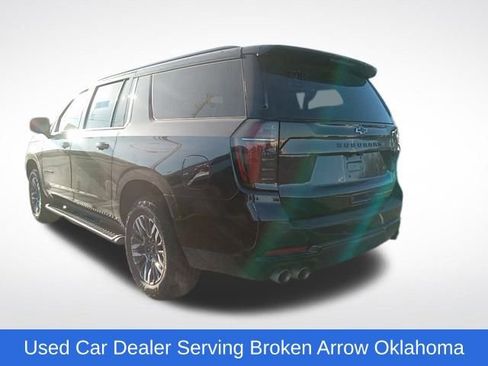 Used 2025 Chevrolet Suburban Z71 image 6