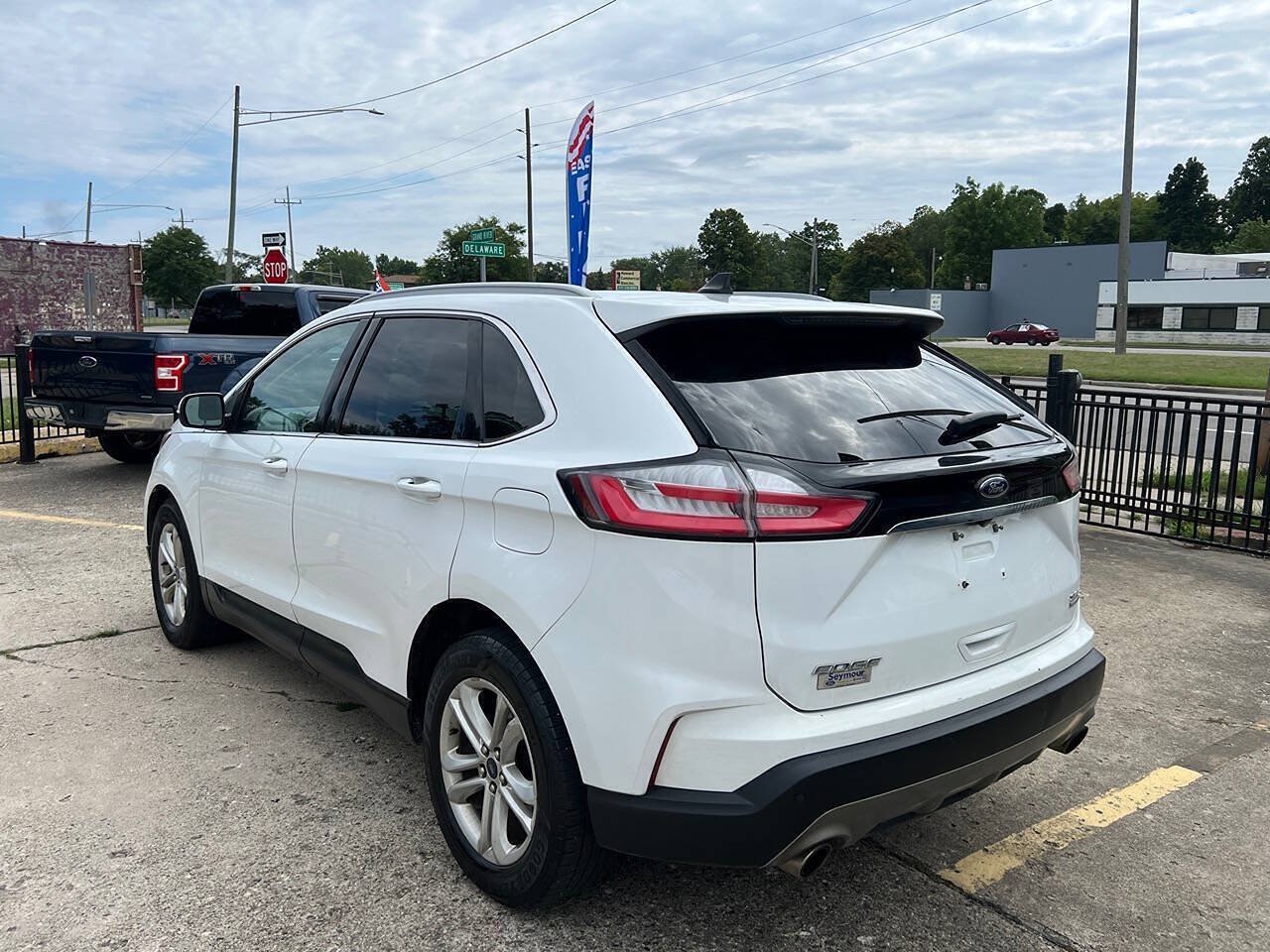 Used 2020 Ford Edge SEL w/ Convenience Package AWD/4WD image 9
