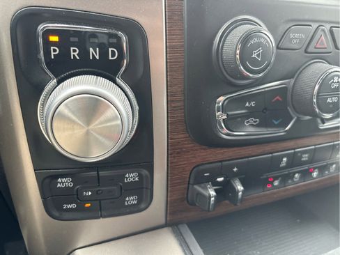 Used 2018 RAM 1500 Laramie w/ Convenience Group image 10