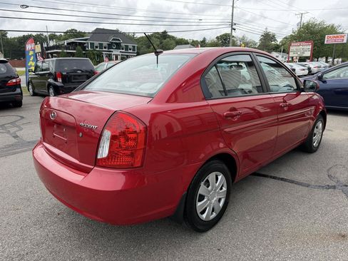 Used 2011 Hyundai Accent GLS FWD image 4