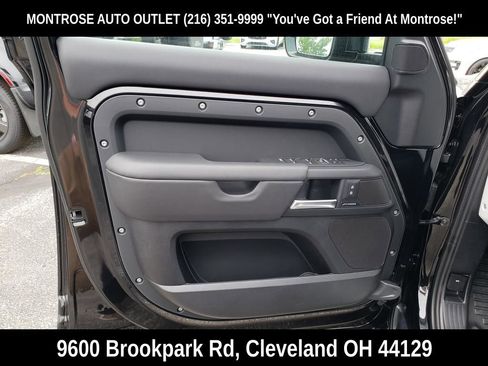 New 2025 Land Rover Defender 110 S image 5