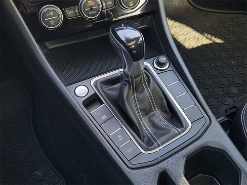 Used 2022 Volkswagen Jetta SE image 20