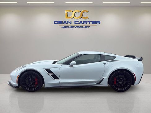 Used 2019 Chevrolet Corvette Grand Sport w/ Carbon Flash Badge Package RWD image 9