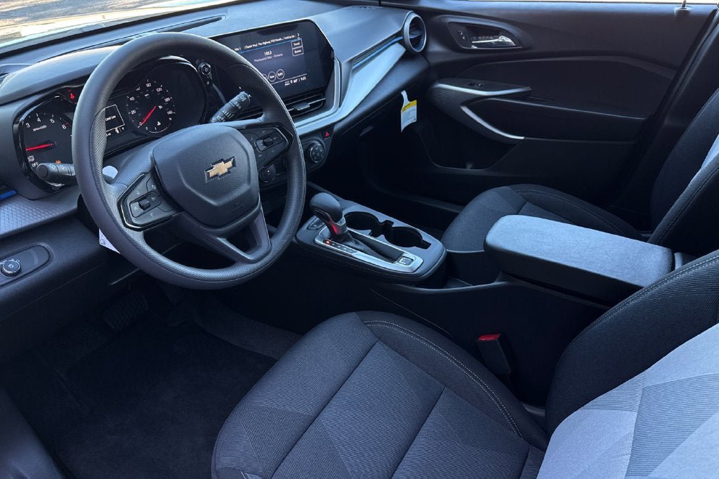 New 2026 Chevrolet Trax LS FWD image 10