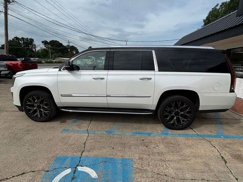 Used 2020 Cadillac Escalade ESV Premium Luxury AWD/4WD image 5