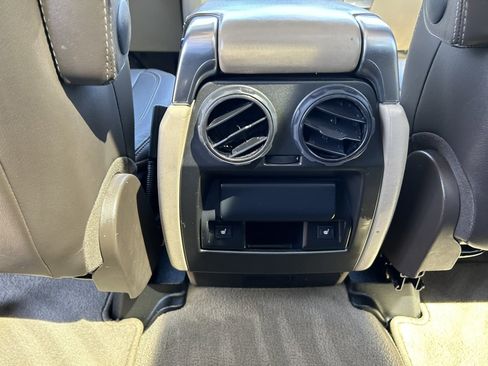 Used 2014 Land Rover LR4 HSE LUX image 20