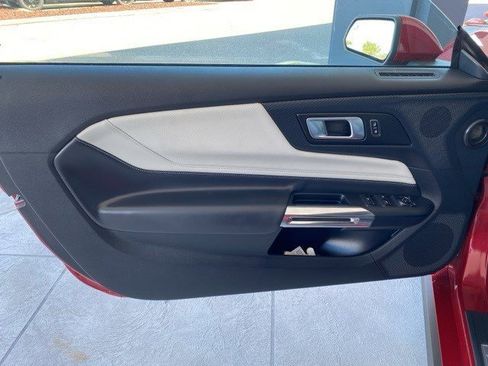 Used 2024 Ford Mustang Premium image 9