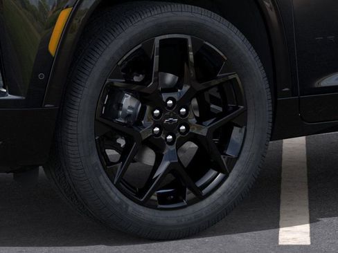 New 2026 Chevrolet Traverse RS w/ LPO, Floor Liner Package image 9