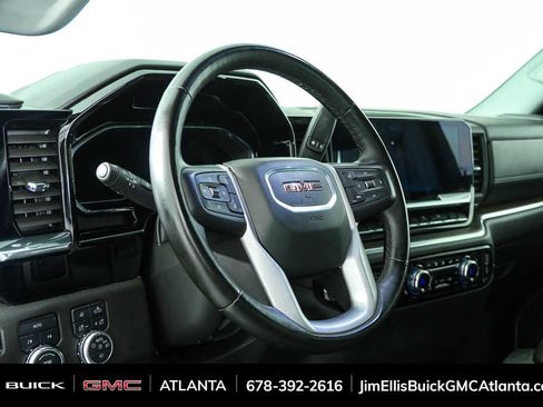 Used 2025 GMC Sierra 1500 SLT AWD/4WD image 4