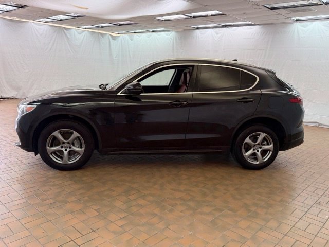 Used 2021 Alfa Romeo Stelvio Sprint w/ Cold Weather Package AWD/4WD image 4