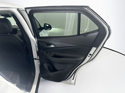 Used 2025 Buick Encore GX Preferred image 30