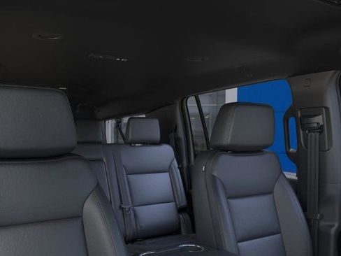 New 2026 Chevrolet Suburban LT image 24