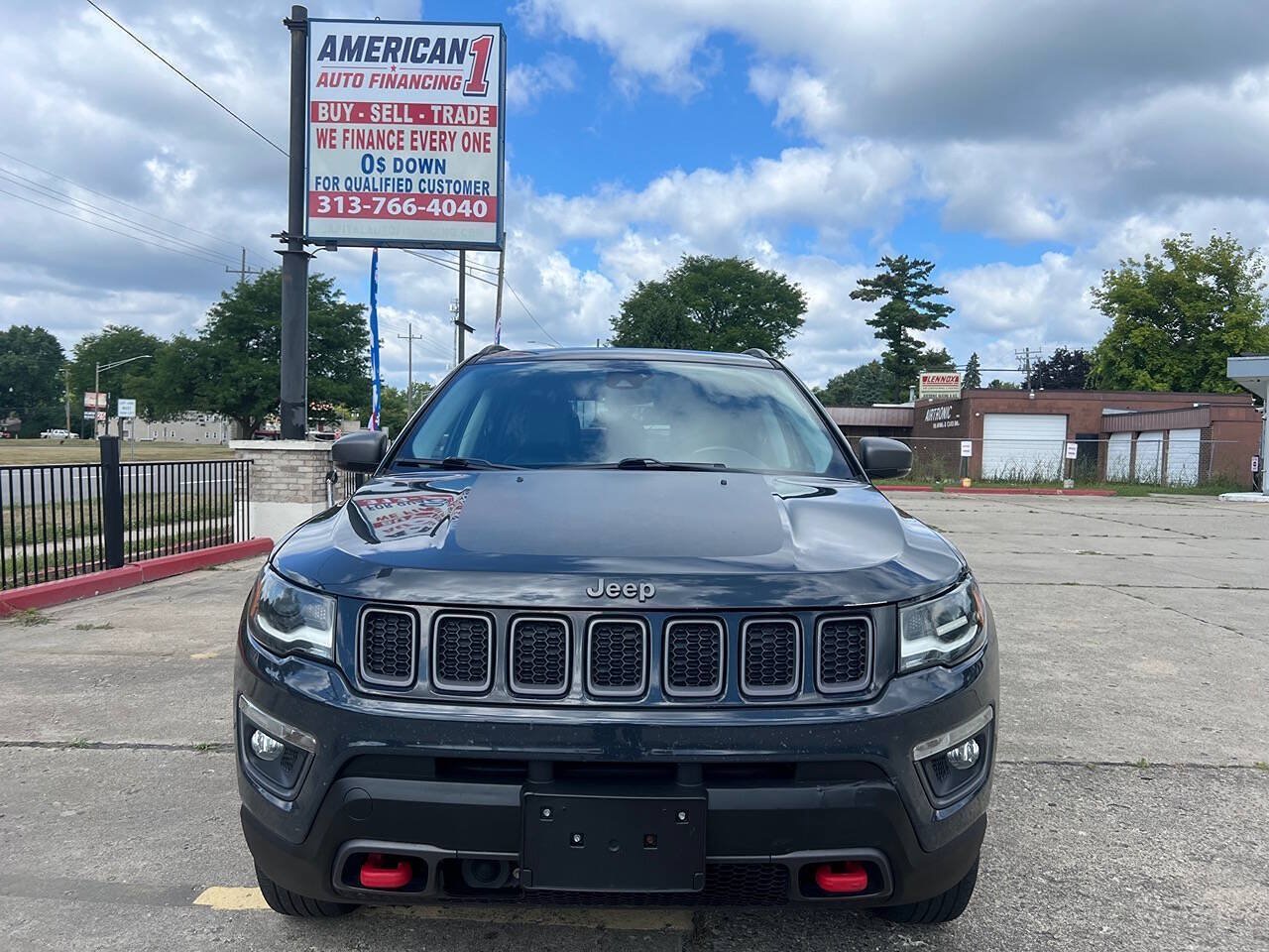 Used 2018 Jeep Compass Trailhawk w/ Leather Interior Group AWD/4WD image 4