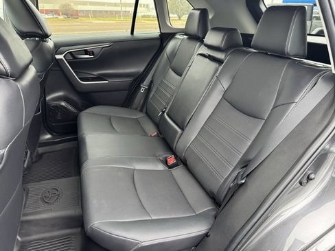 Used 2022 Toyota RAV4 Limited image 22