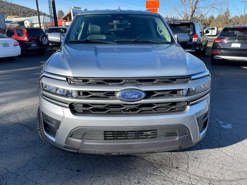 Used 2024 Ford Expedition XLT image 10