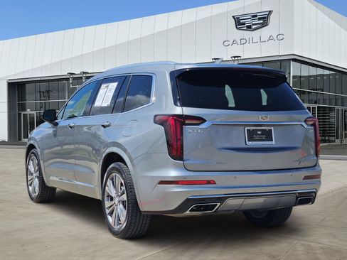 Certified 2025 Cadillac XT6 Premium Luxury FWD image 4