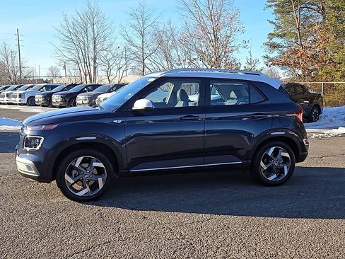 Certified 2025 Hyundai Venue Limited image 5