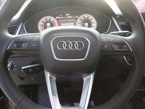 Certified 2025 Audi Q5 2.0T Premium w/ Convenience Plus Package image 17