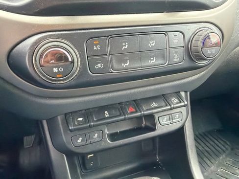 Used 2018 Chevrolet Colorado Z71 AWD/4WD image 60