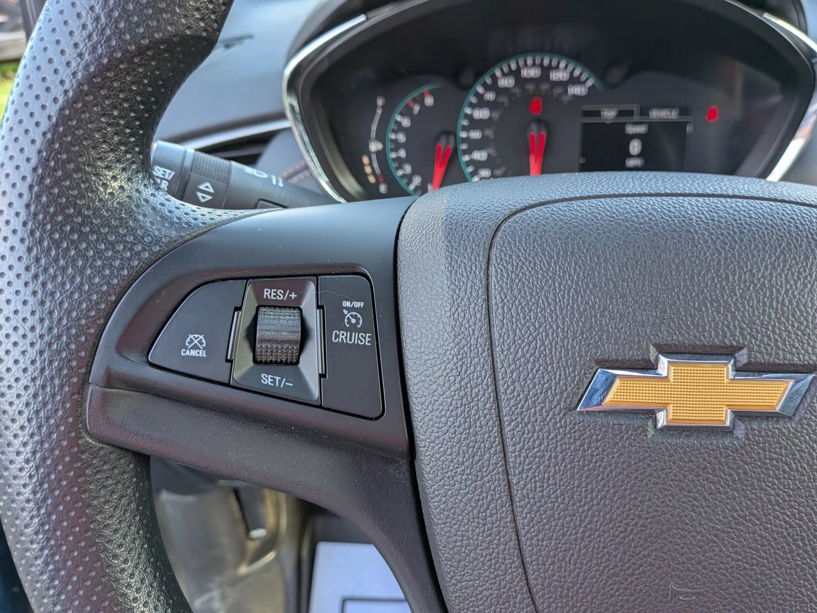 Used 2020 Chevrolet Trax LT FWD image 39