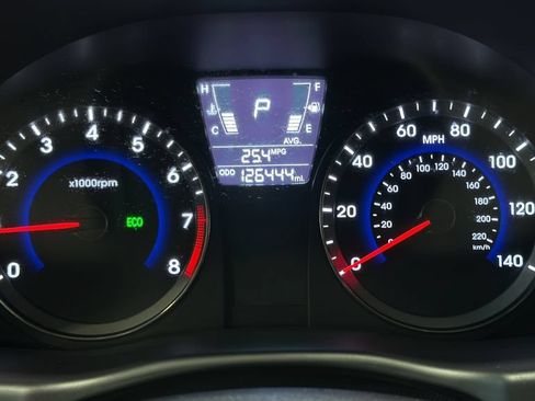 Used 2014 Hyundai Accent SE FWD image 25