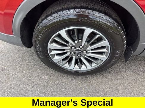Used 2019 Lincoln Nautilus Select AWD/4WD image 44
