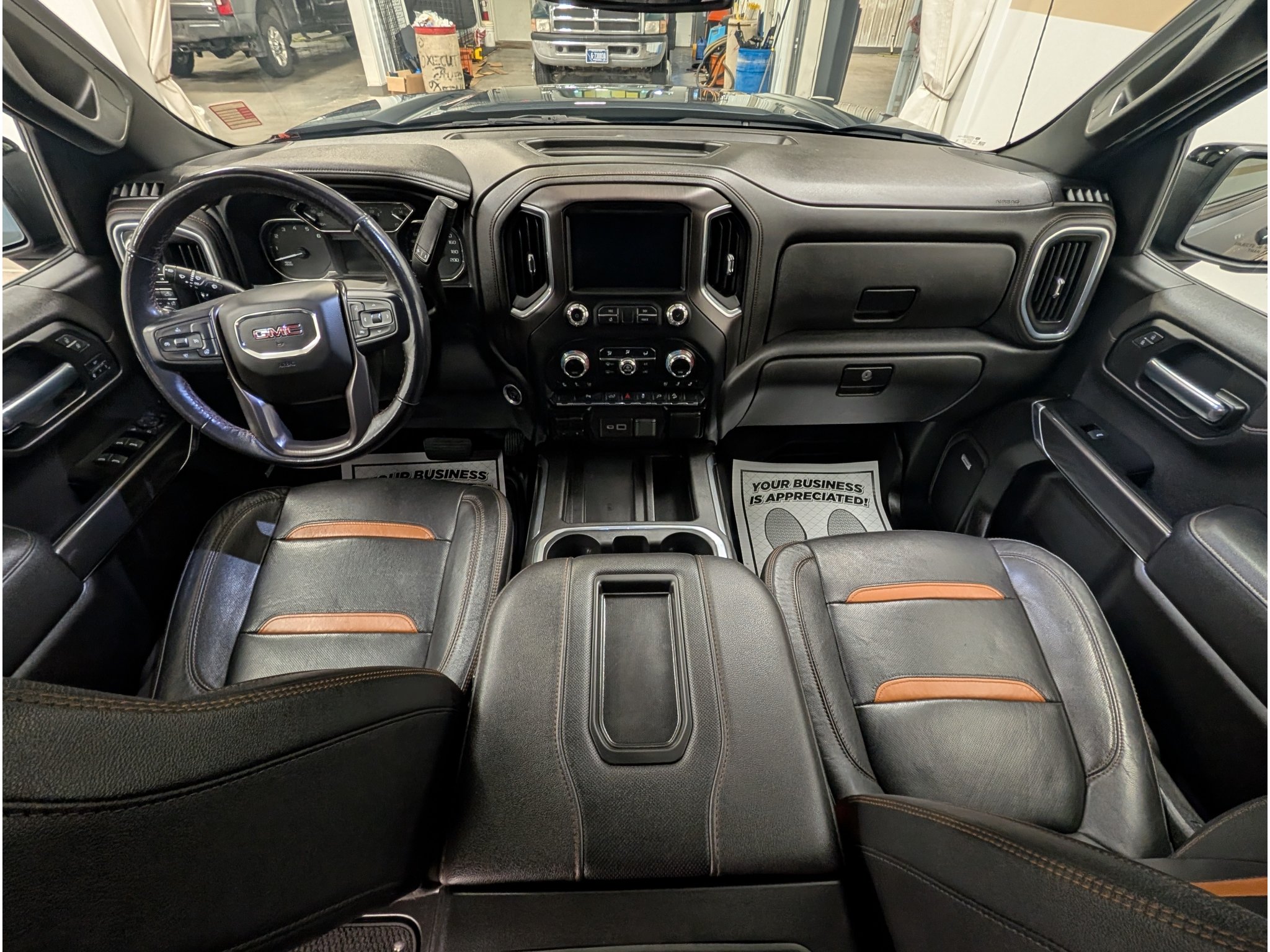 Used 2022 GMC Sierra 1500 AT4 w/ AT4 Premium Package AWD/4WD image 10