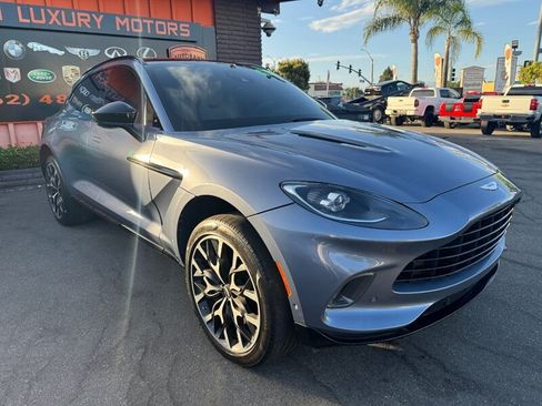 Used 2022 Aston Martin DBX AWD/4WD image 16