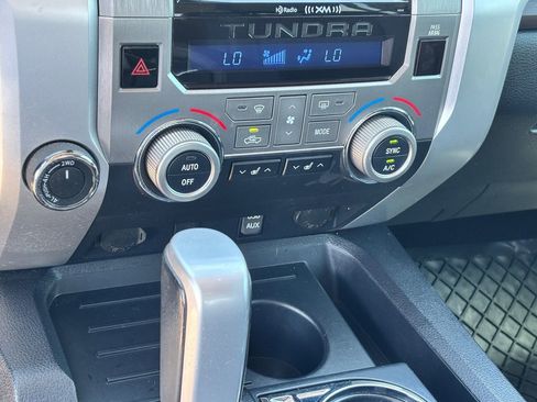 Used 2018 Toyota Tundra Limited w/ Limited Premium Package AWD/4WD image 25