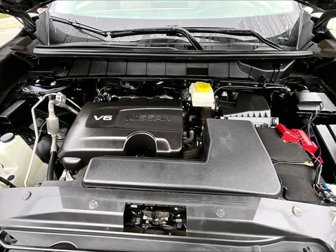 Certified 2022 Nissan Pathfinder SV image 31