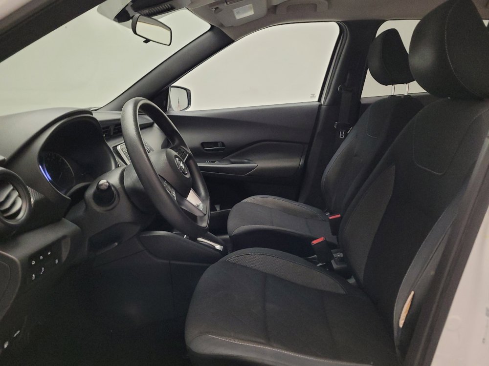 Used 2020 Nissan Kicks S FWD image 17