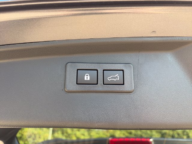 Used 2025 Subaru Outback Touring XT w/ Popular Package #2 AWD/4WD image 25