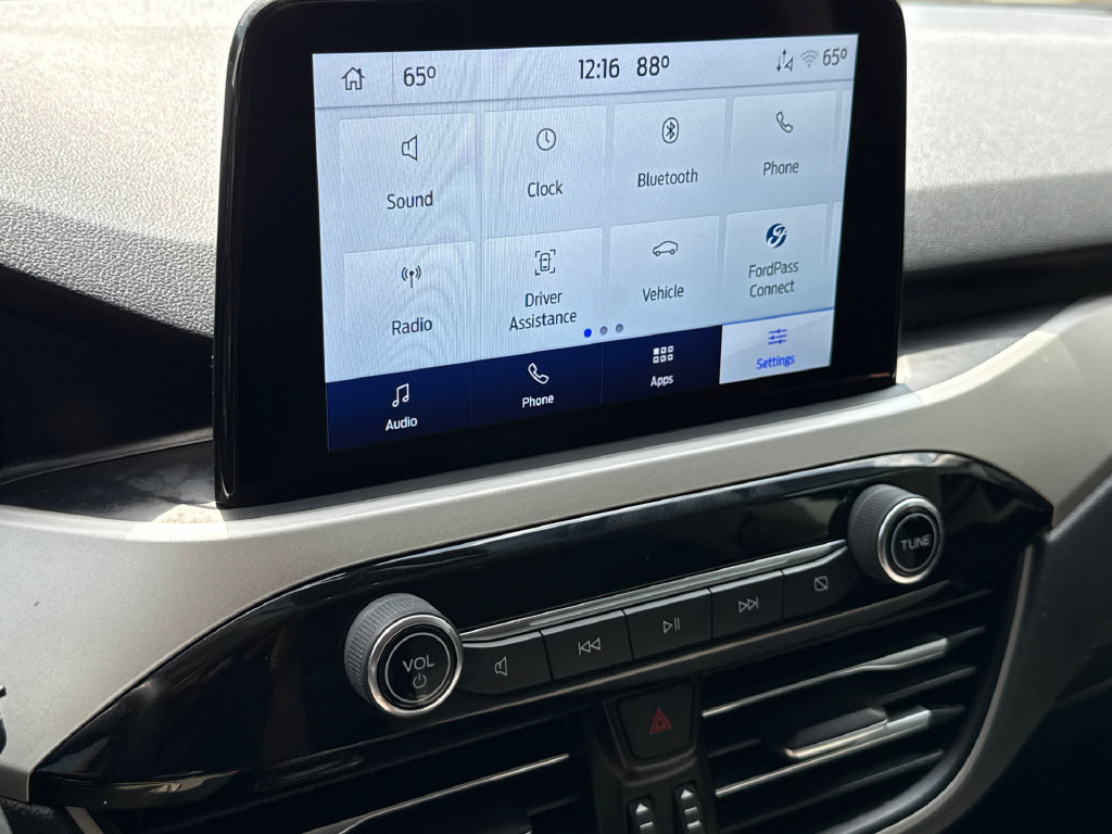 Used 2022 Ford Escape SE w/ SE Sport Appearance Package FWD image 23