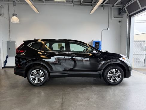 Used 2020 Honda CR-V LX image 2