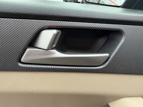 Used 2017 Hyundai Sonata SE image 9