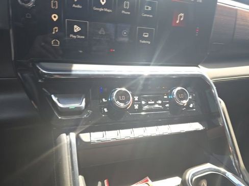 Used 2025 GMC Sierra 3500 Denali Ultimate AWD/4WD image 13