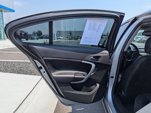 Used 2015 Buick Regal Premium FWD image 29