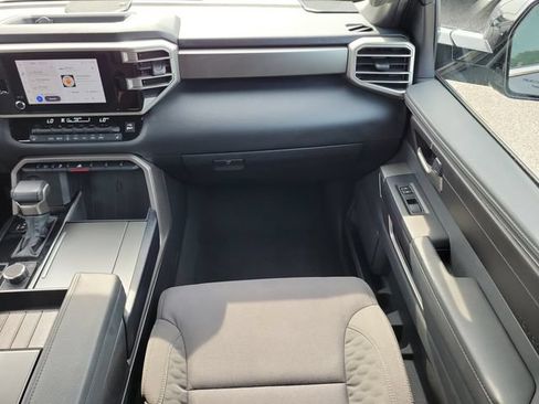 Used 2025 Toyota Sequoia SR5 AWD/4WD image 15