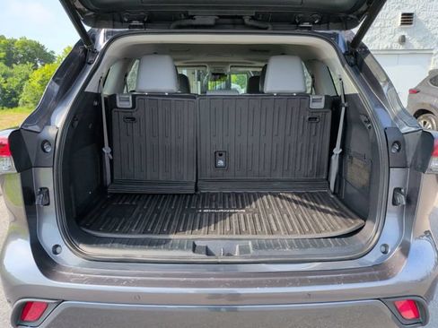 Used 2022 Toyota Highlander Limited AWD/4WD image 27
