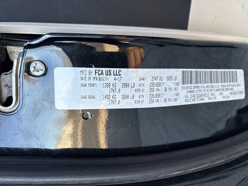 Used 2017 Chrysler Pacifica Touring-L image 5