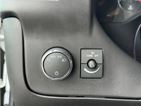 Used 2022 Chevrolet Express 3500 w/ Power Convenience Package RWD image 19