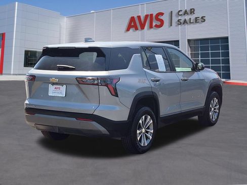 Used 2025 Chevrolet Equinox LT FWD image 6