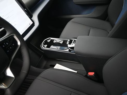 New 2026 Volvo EX30 Plus w/ Protection Package Premier AWD/4WD image 11